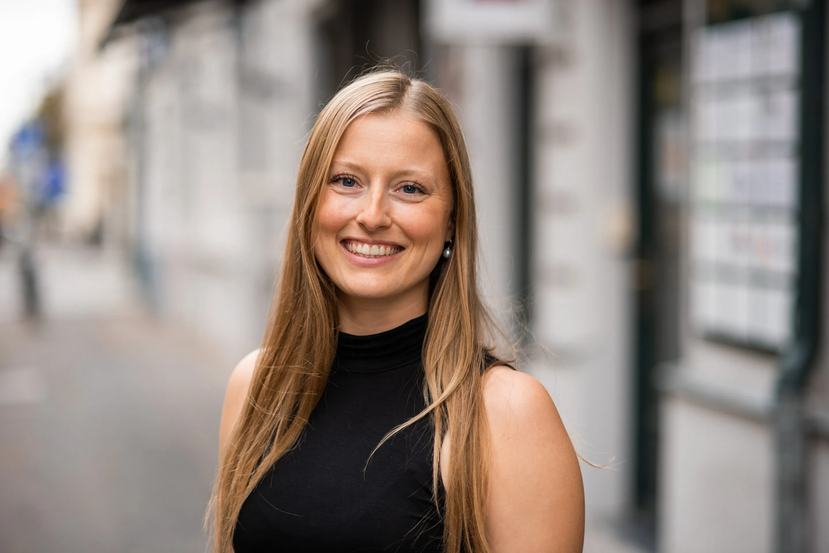 Lina-Marie Strehlow von der Strehlow GmbH aus Magdeburg bei einer Außenaufnahme